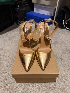 Steve Madden Metallic Gold Pointed-Toe Ankle Strap Heels